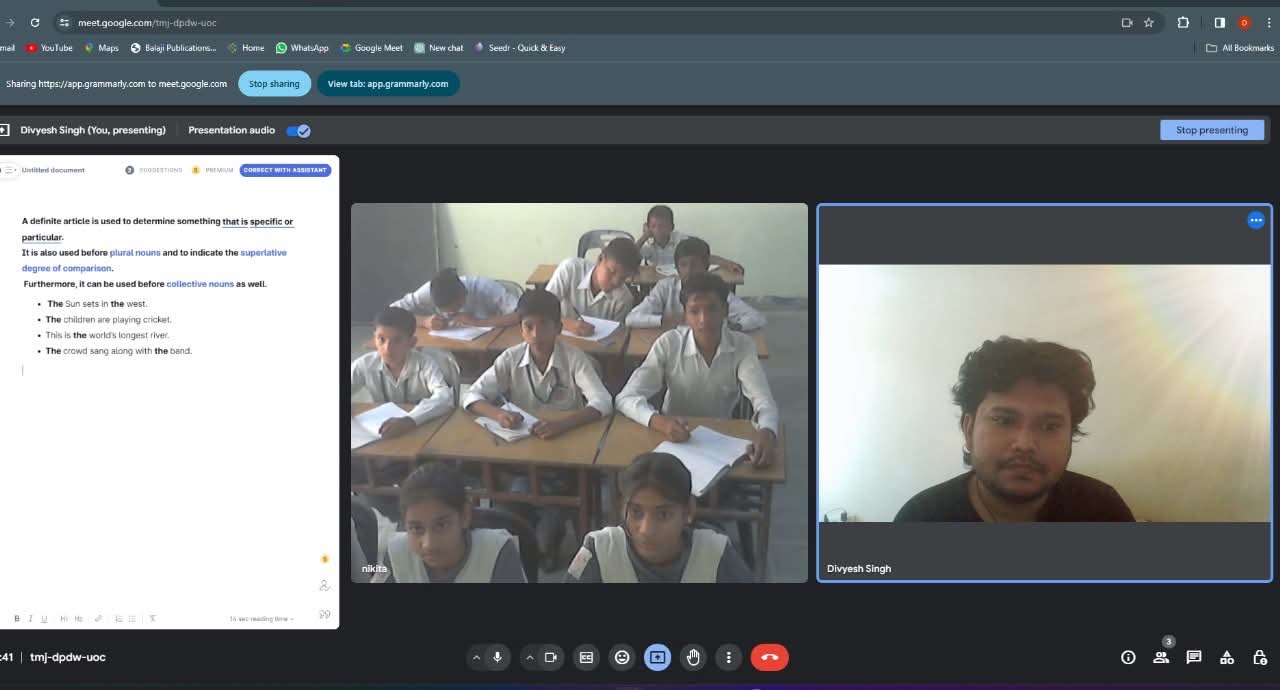 Students in virtual class